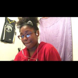 Meet your Posher, Tieasia